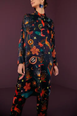 Farm Rio Black Cerrado Sky Lenzing™ Ecovero™ Viscose Shirtdress -Farm Rio Shop 301933 03 scaled