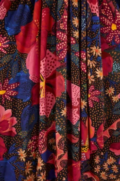 Farm Rio Black Wild Life Lenzing™ Ecovero™ Viscose Maxi Dress -Farm Rio Shop 302684 05 scaled