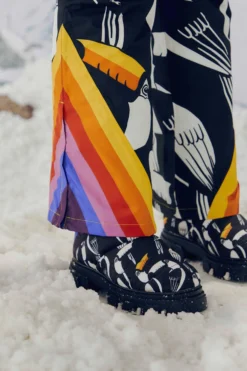 Farm Rio Black Graphic Toucans Ski Pants -Farm Rio Shop 304126 03 scaled