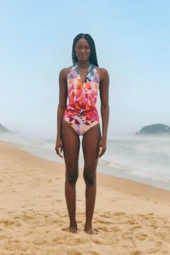 Farm Rio Ombre Graphic Toucans One Piece Swimsuit 8 Farm Rio Ombre Graphic Toucans One Piece Swimsuit -Farm Rio Shop 304287 02