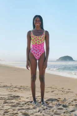 Farm Rio Maxi Leopard Patch One Piece Swimsuit 8 Farm Rio Maxi Leopard Patch One Piece Swimsuit -Farm Rio Shop 304300 02