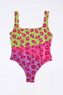 Farm Rio Maxi Leopard Patch One Piece Swimsuit 9 Farm Rio Maxi Leopard Patch One Piece Swimsuit -Farm Rio Shop 304300 05