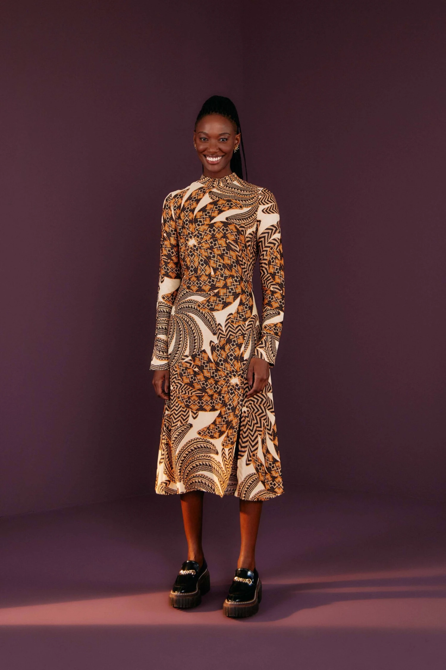 Farm Rio Sand Yawanawa Vanahu Lenzing™ Ecovero™ Viscose Midi Dress 3 Farm Rio Sand Yawanawa Vanahu Lenzing™ Ecovero™ Viscose Midi Dress - Image 3