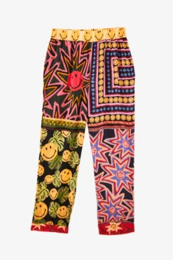 Farm Rio Patchwork Tapestry Smiley® Pants -Farm Rio Shop 305163 06 scaled