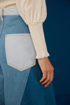 Farm Rio White Smocked Blouse -Farm Rio Shop 305375 02 scaled