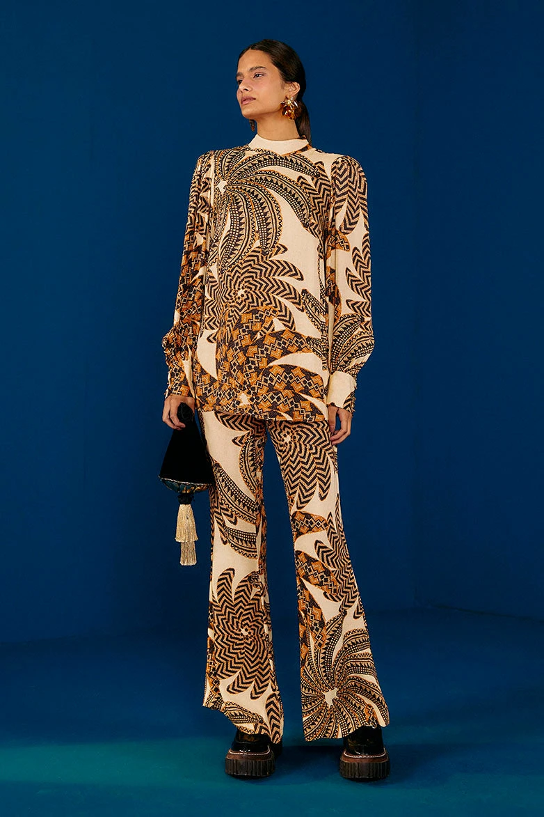 Farm Rio Sand Yawanawa Banana Lenzing™ Ecovero™ Viscose Blouse 2 Farm Rio Sand Yawanawa Banana Lenzing™ Ecovero™ Viscose Blouse - Image 2