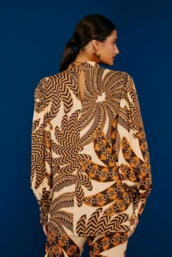 Farm Rio Sand Yawanawa Banana Lenzing™ Ecovero™ Viscose Blouse 6 Farm Rio Sand Yawanawa Banana Lenzing™ Ecovero™ Viscose Blouse -Farm Rio Shop 305378 03