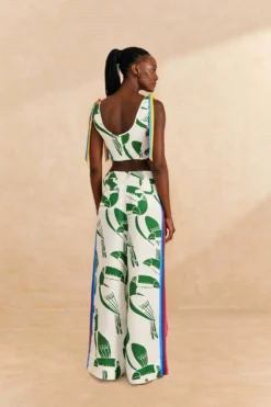 Farm Rio Off-White Rainbow Toucans Crop Top -Farm Rio Shop 306280 04 scaled