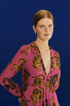 Farm Rio Pink Wild Leopards Maxi Dress 8 Farm Rio Pink Wild Leopards Maxi Dress -Farm Rio Shop 308345 03