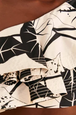 Farm Rio Off-White Graphic Leaves Organic Cotton Top -Farm Rio Shop 309209 05 scaled