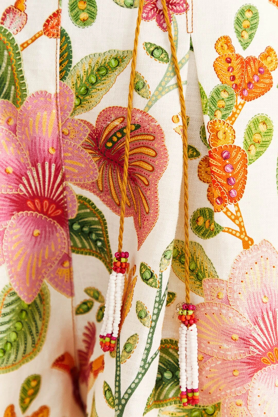 Farm Rio Off-White Macaw Bloom Shorts 5 Farm Rio Off-White Macaw Bloom Shorts - Image 5