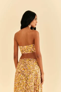 Farm Rio Light Pink Star Fruit Crop Top 8 Farm Rio Light Pink Star Fruit Crop Top -Farm Rio Shop 316414 04 scaled